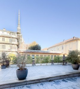 Galleria_Accademia_Torino_001